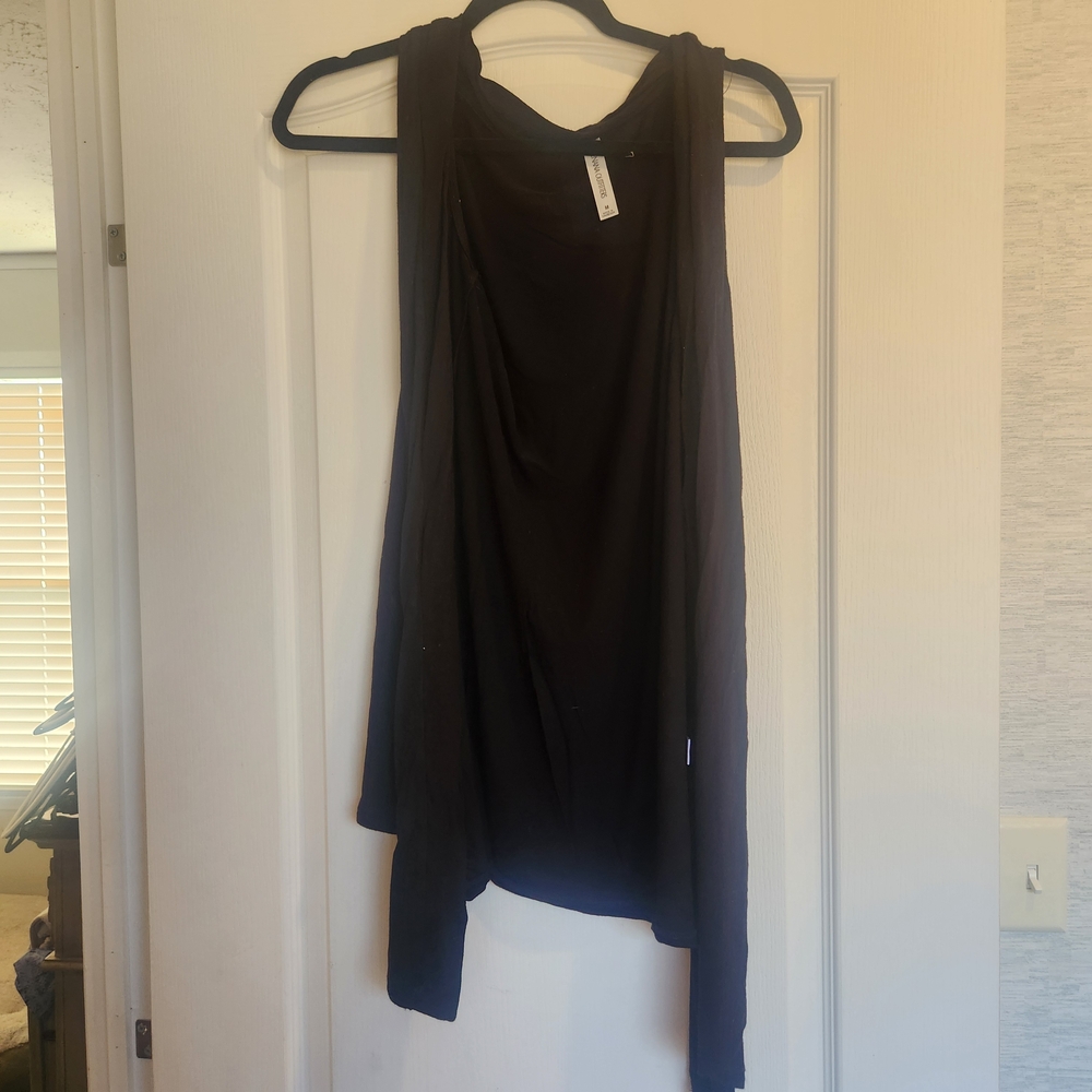 *Zenana Outfitters Black Vest Cardigan Size M Euc*